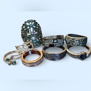 Elegant Mixed Metal Jewelry Set set of 8 ladies rings, mixed sizes